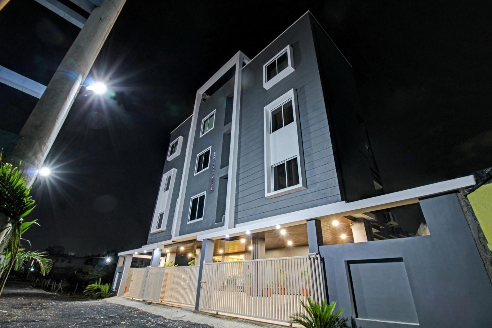 Townhouse Md Star Hotel Nagpur Bagian luar foto