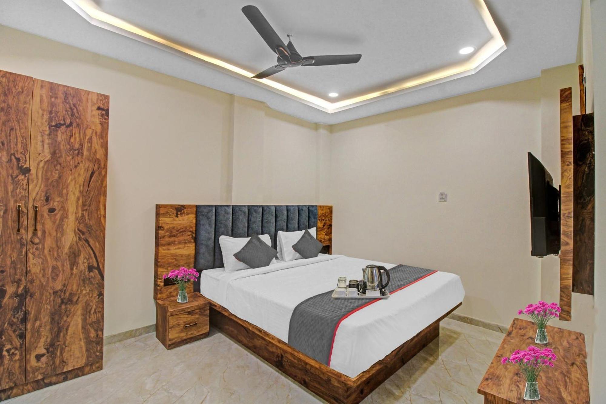 Townhouse Md Star Hotel Nagpur Bagian luar foto