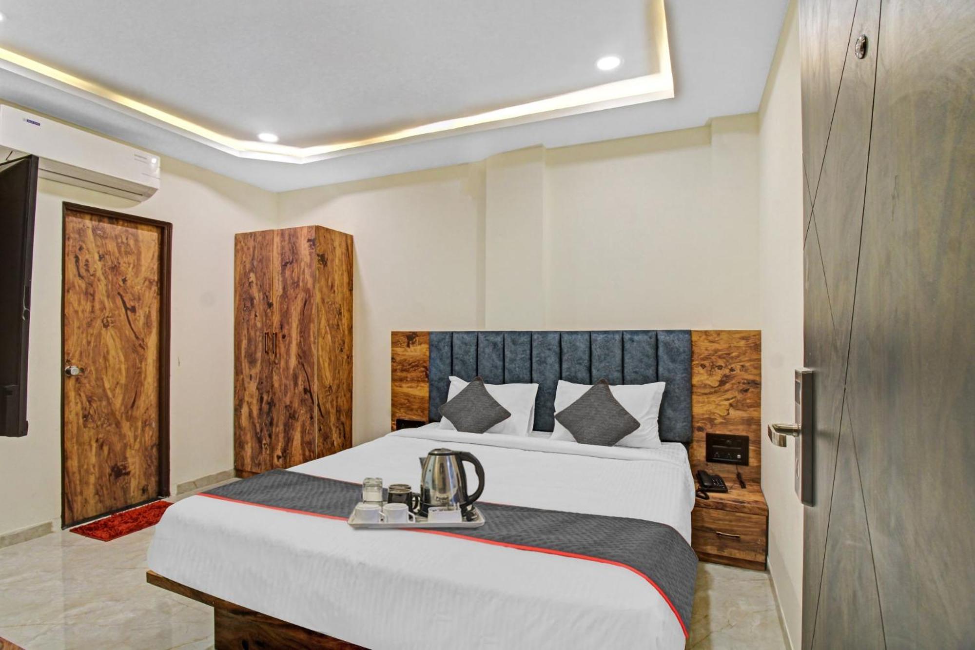 Townhouse Md Star Hotel Nagpur Bagian luar foto