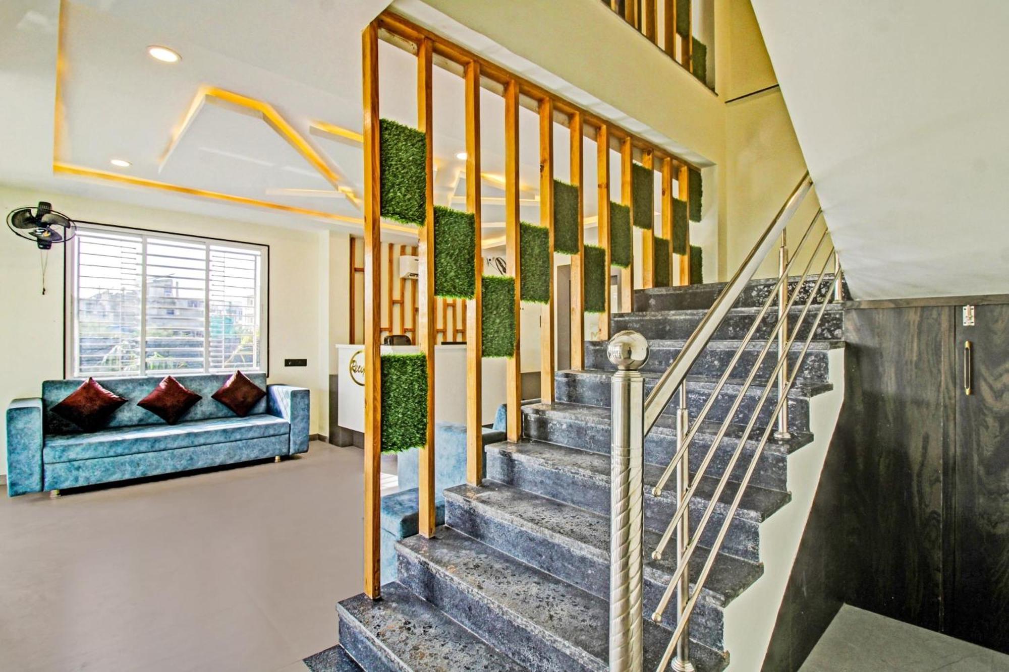 Townhouse Md Star Hotel Nagpur Bagian luar foto