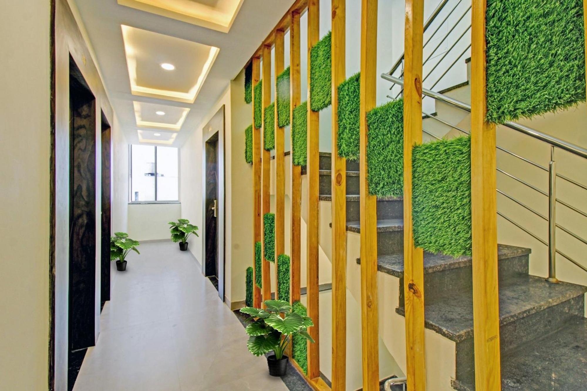 Townhouse Md Star Hotel Nagpur Bagian luar foto